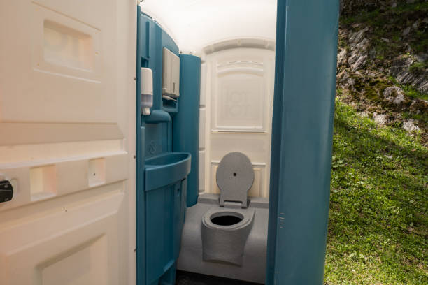 Best VIP or Luxury Restroom Trailers  in Sundance, WY